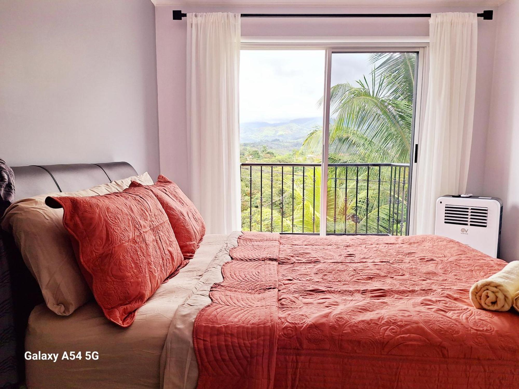 Victoria House Hostel San Isidro De El General Ngoại thất bức ảnh
